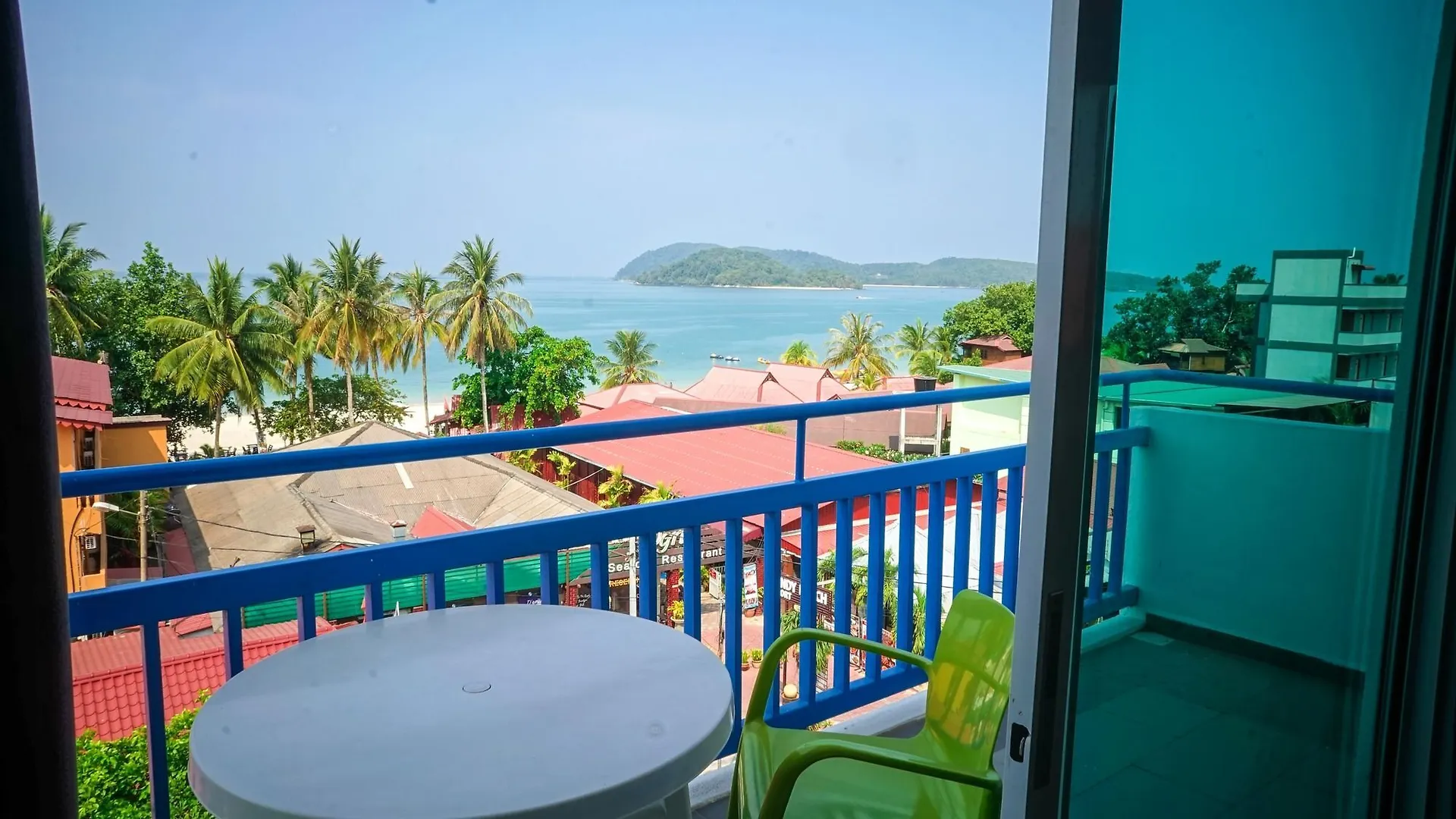 Royal Agate Beach Resort Pantai Cenang  3*, Pantai Cenang (Langkawi)